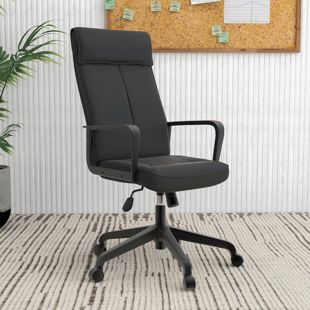Aiaria Collection Modern Office Chair In Black