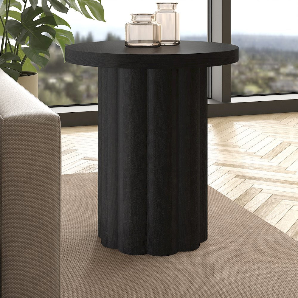 Henn&Hart 20'' Fluted Round End Table, Modern Side Table Ribbed Night Stand for