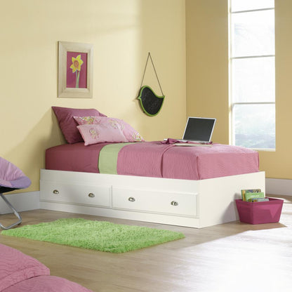 Shoal Creek Platform Bed, Soft White finish