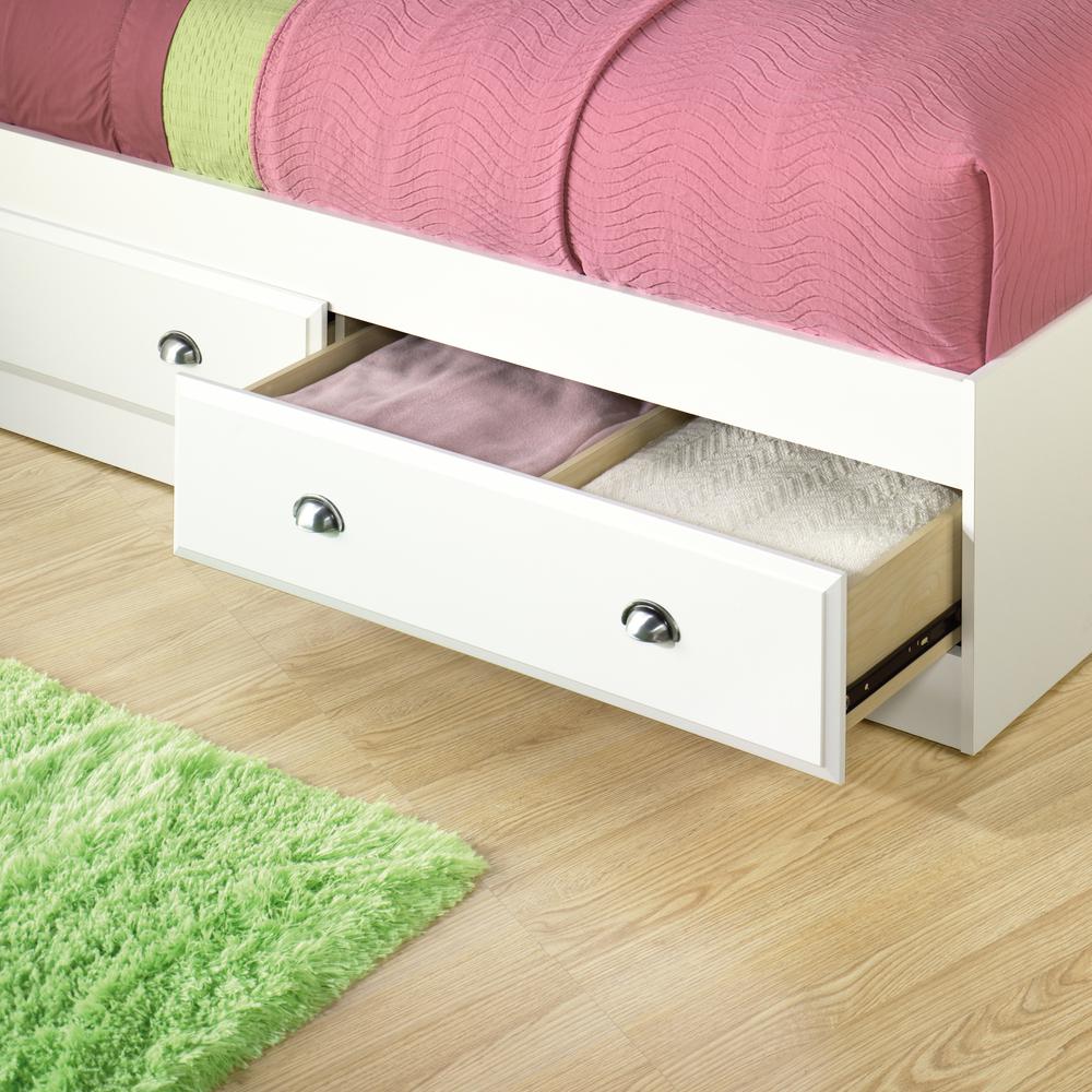 Shoal Creek Platform Bed, Soft White finish