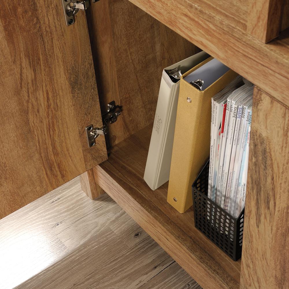 Cannery Bridge Library, Sindoori Mango finish
