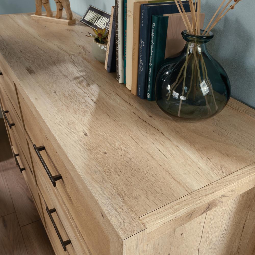 Pacific View Dresser, Prime Oak finish