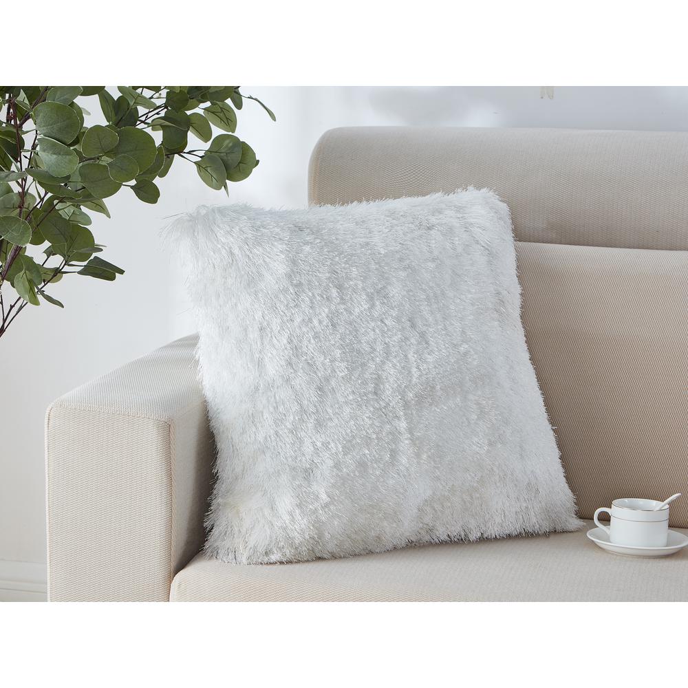 URBAN01 WHITE PILLOW 20" X 20"