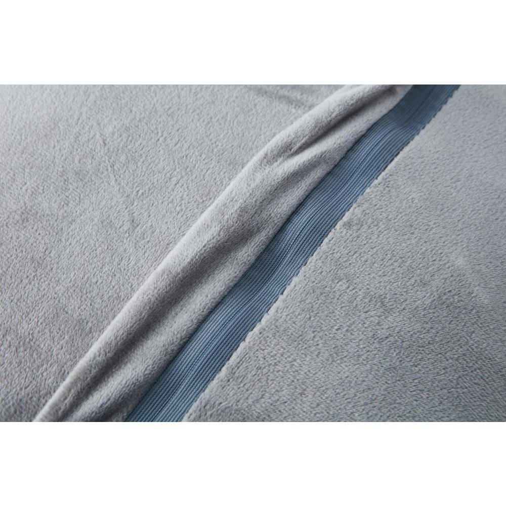 MANHATTAN PILLOW  MHP01  20" X 20"