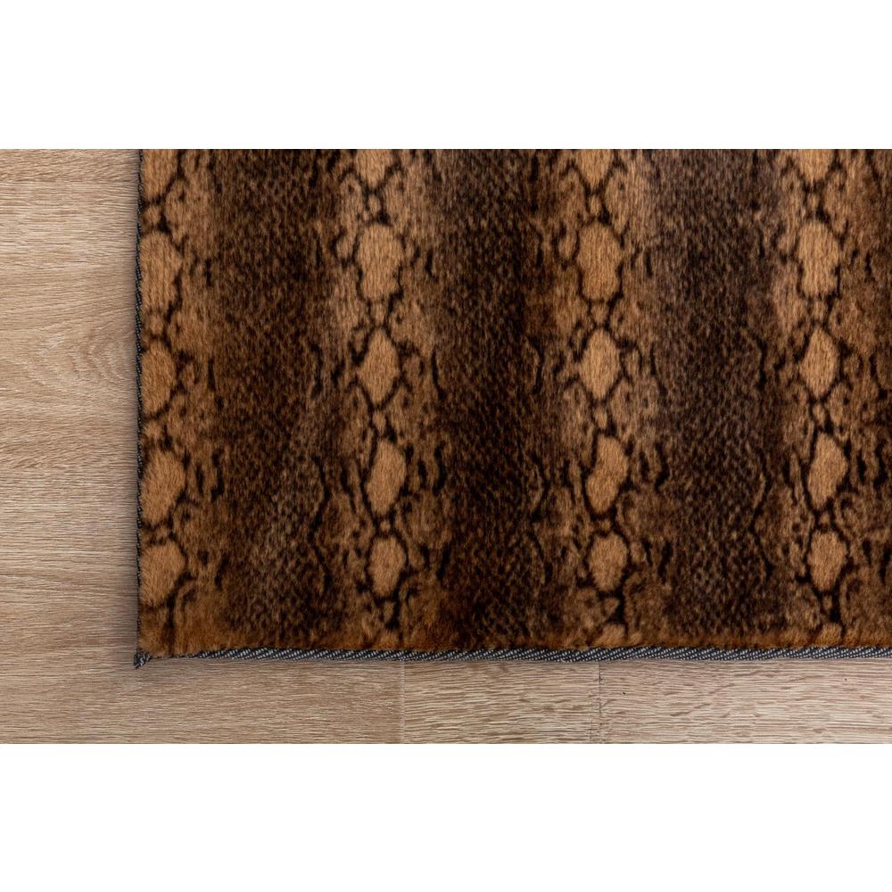 FAUX  FUR SNAKE FU03  5' X 7'