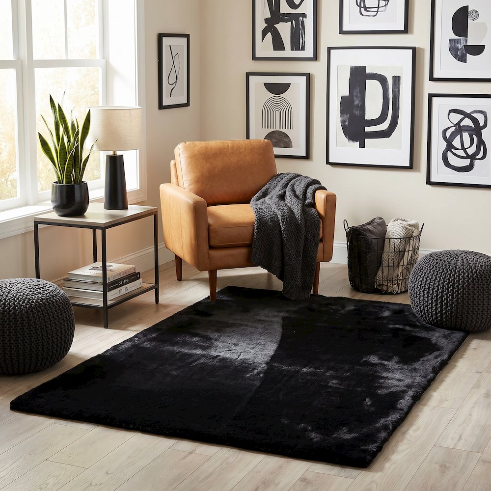 Miami 02 Black Faux Fur Memory Foam Area Rug