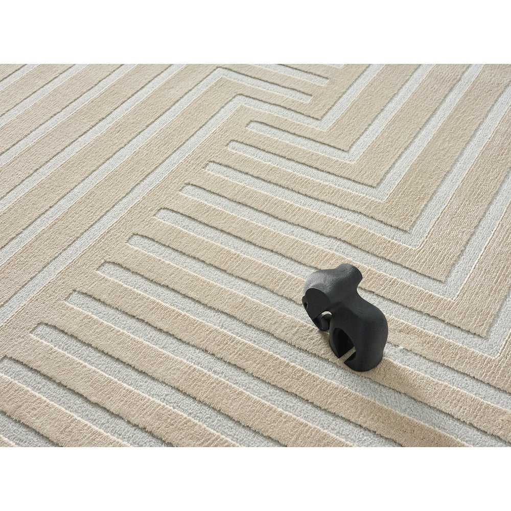 Nuevo 07 Modern Linear Chevron Area Rug – Beige & Gray