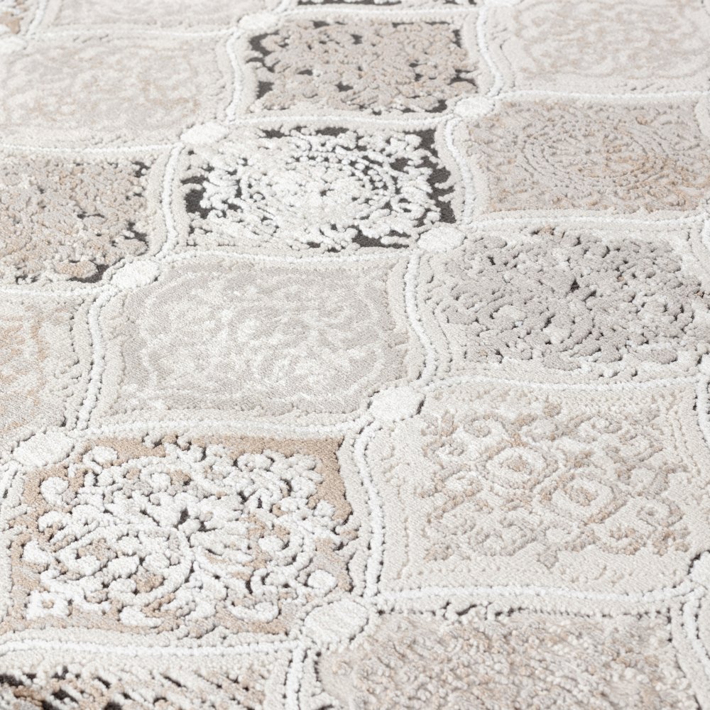 Omari Collection 01 Vintage-Inspired Quatrefol-Patterned Area Rug