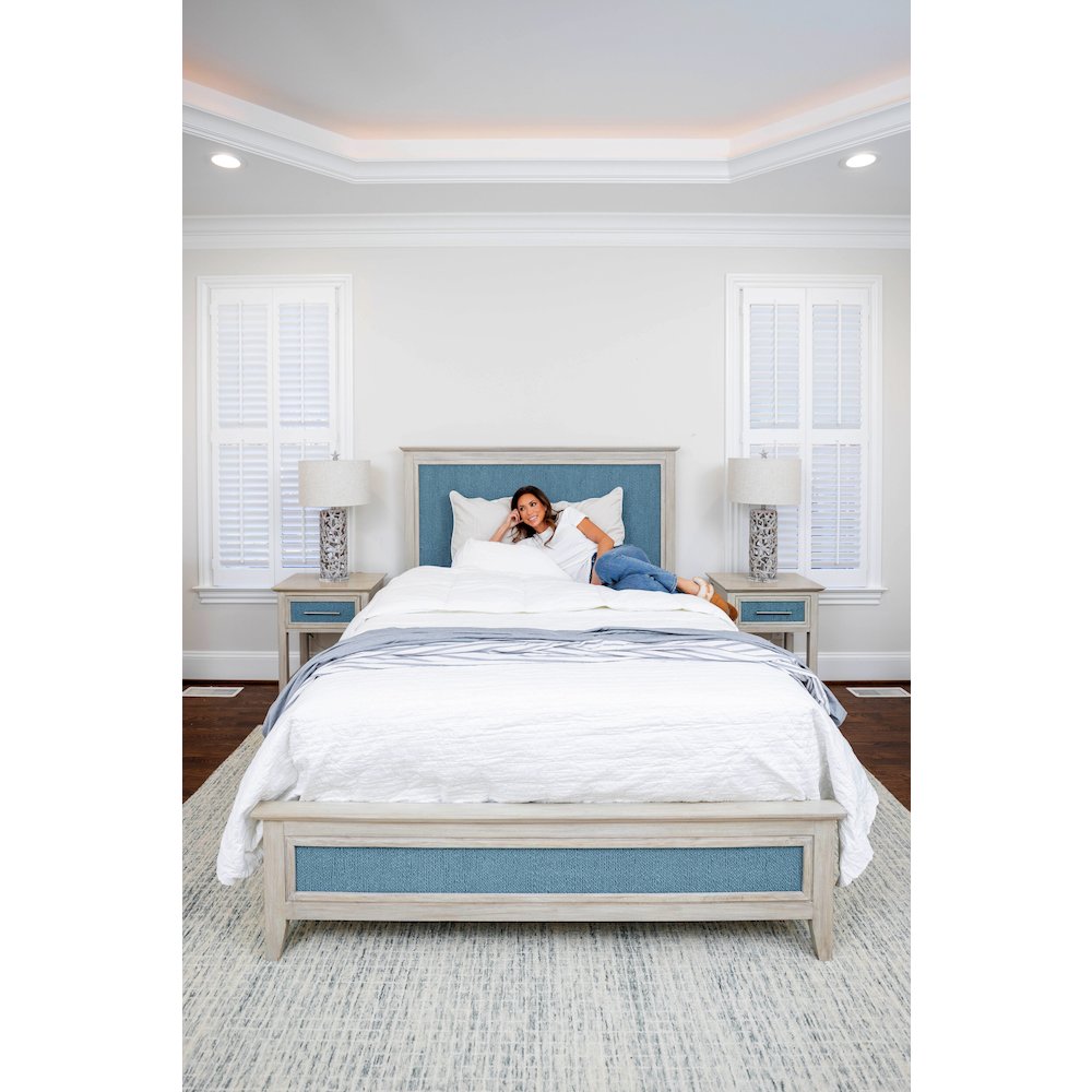 Ocean Isles - Bed - Queen - Ocean Blue and Aged Ivory Finish