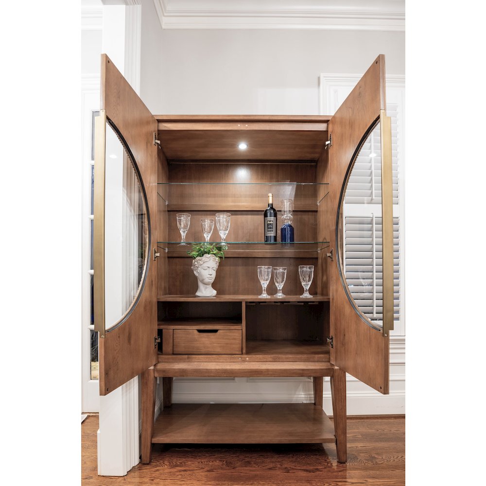 Manhattan Valley - Curio with Touch Lighting - Vintage Chestnut Finish