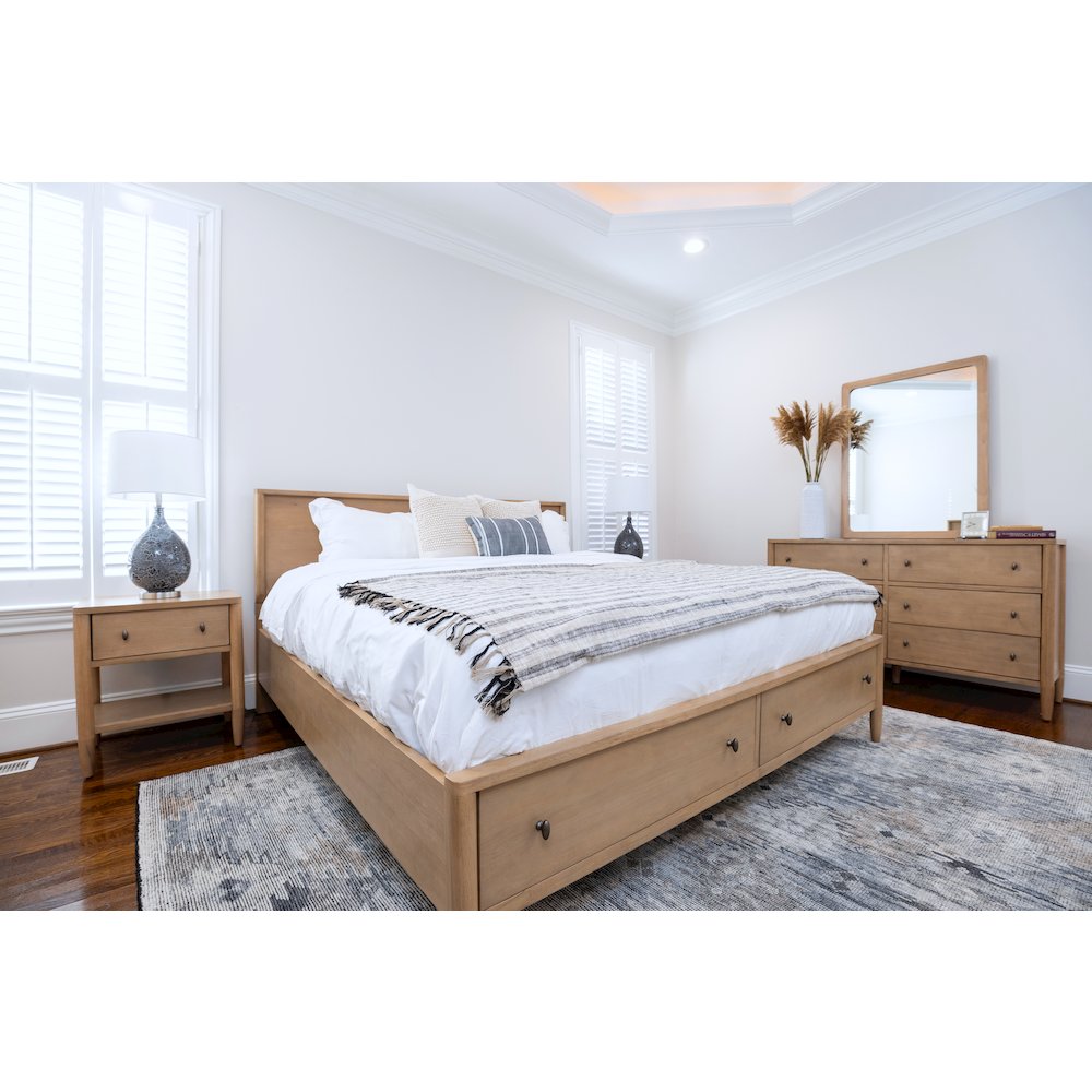 Chatham - Storage Bed - King - Warm Maple Finish