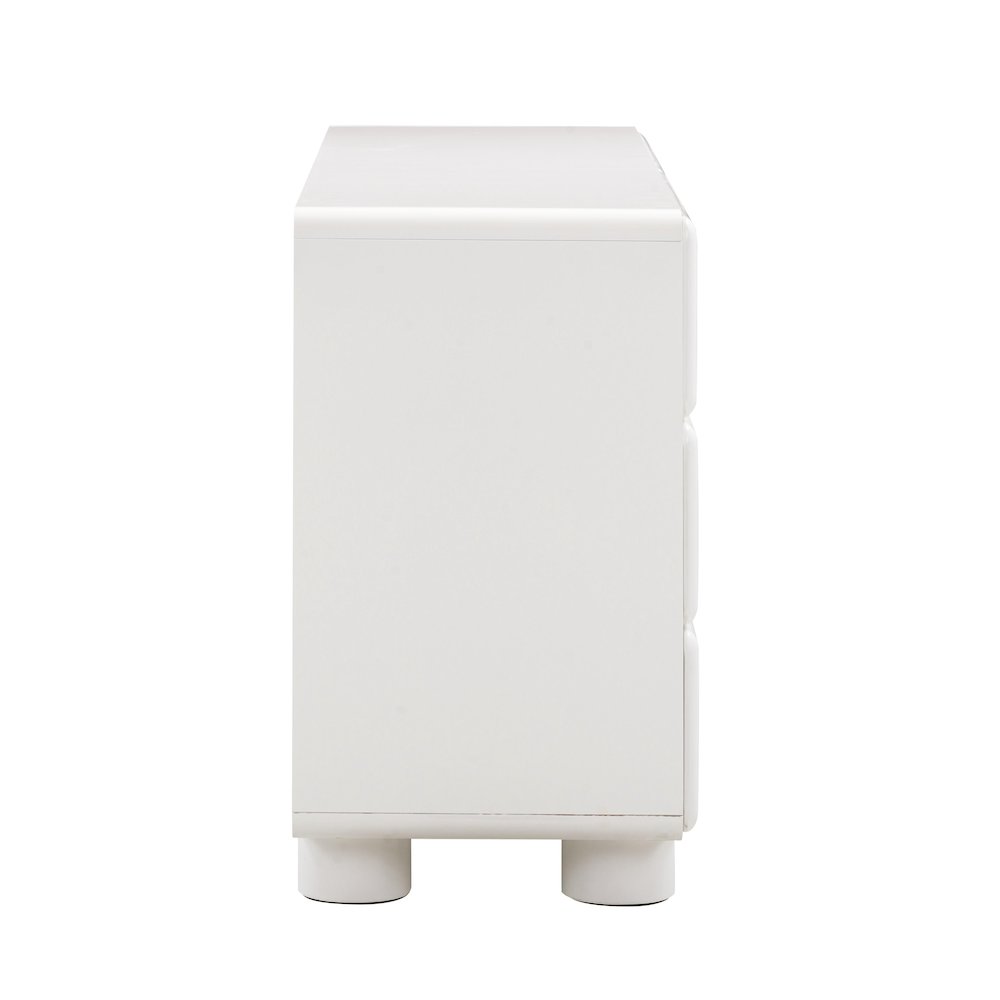 Tammy White 6-Drawer Dresser