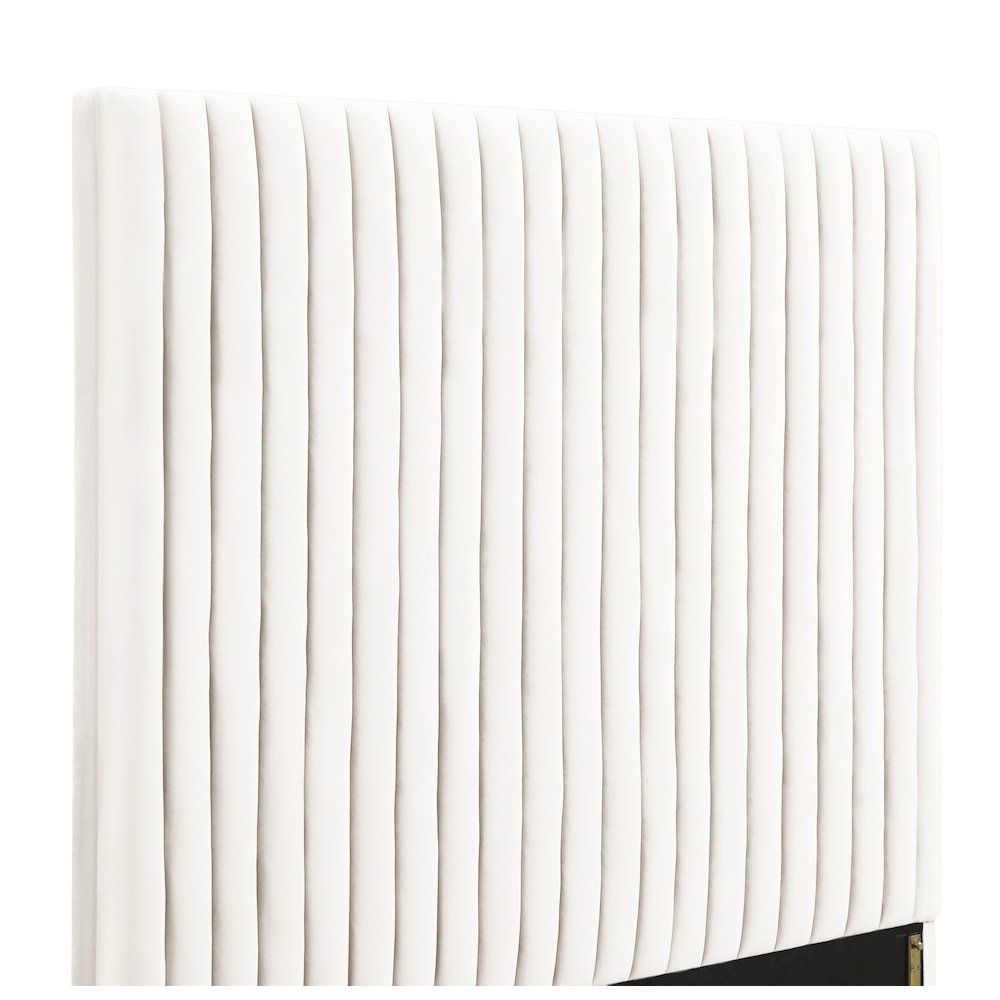 Arabelle White Velvet Bed in UK King