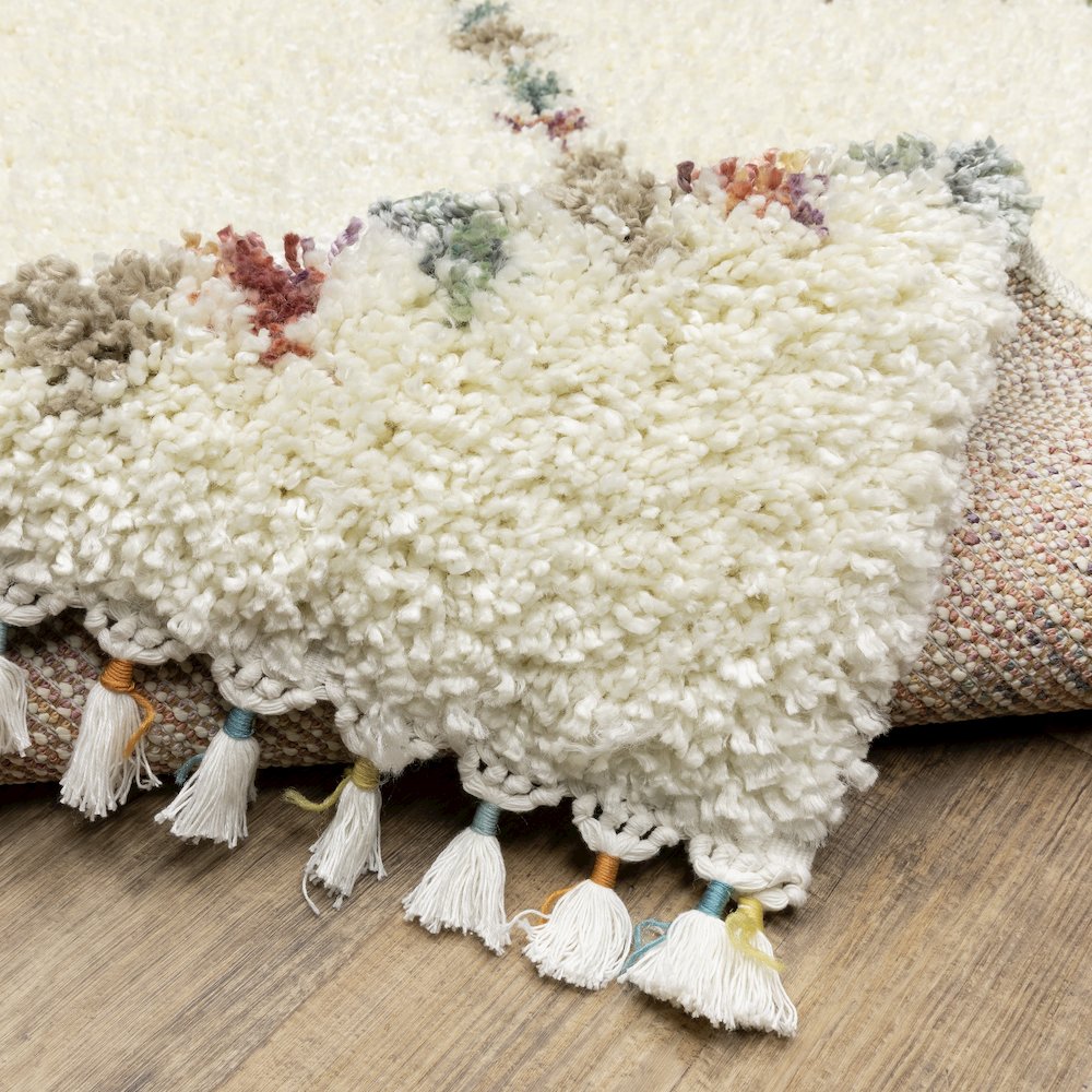 Axis AX07A Ivory/ Multi Indoor Area Rug - 6'7" x 9'6"
