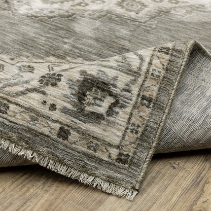 Chamberlain CH05A Grey/ Beige Indoor Area Rug - 3'3" x 5'