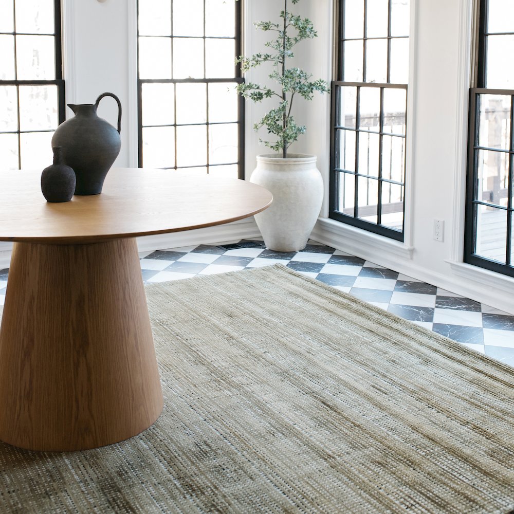 Circa CIR07 Green/ Ivory Indoor Area Rug - 5' x 8'