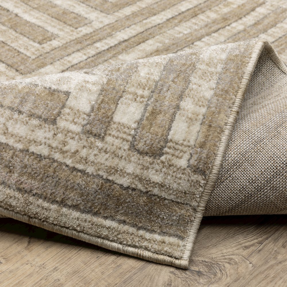 Hunter HNT03 Beige/ Ivory Indoor Area Rug - 5'3" x 7'6"