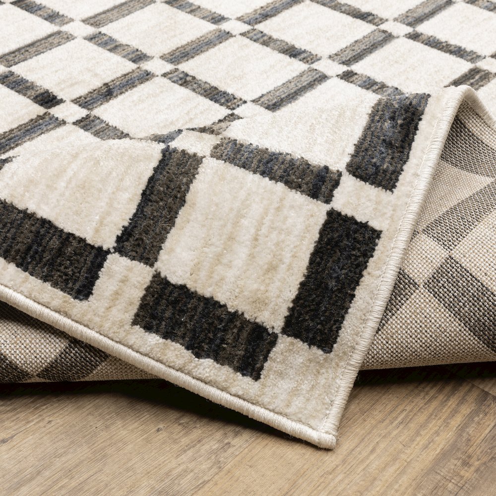 Hunter HNT08 Beige/ Black Indoor Area Rug - 5'3" x 7'6"