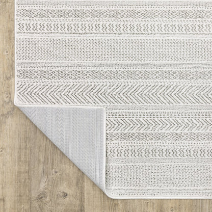 Montecito 4929E White/ Grey Indoor Area Rug - 2'3" x 7'6"