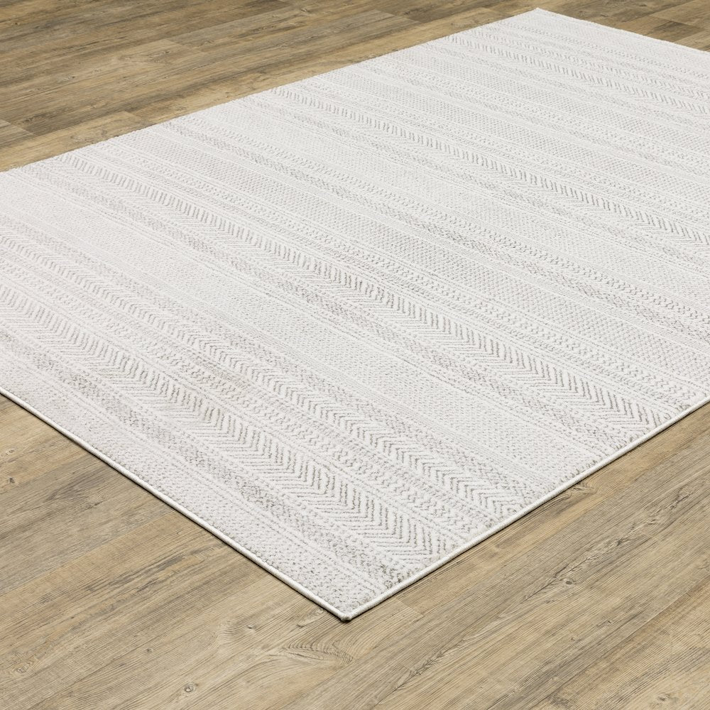 Montecito 4929E White/ Grey Indoor Area Rug - 7'10" x 10'10"