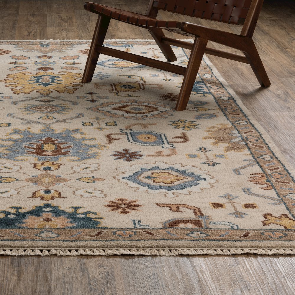 Majorca MAJ08 Ivory/ Multi Indoor Area Rug - 2'6" x 10'