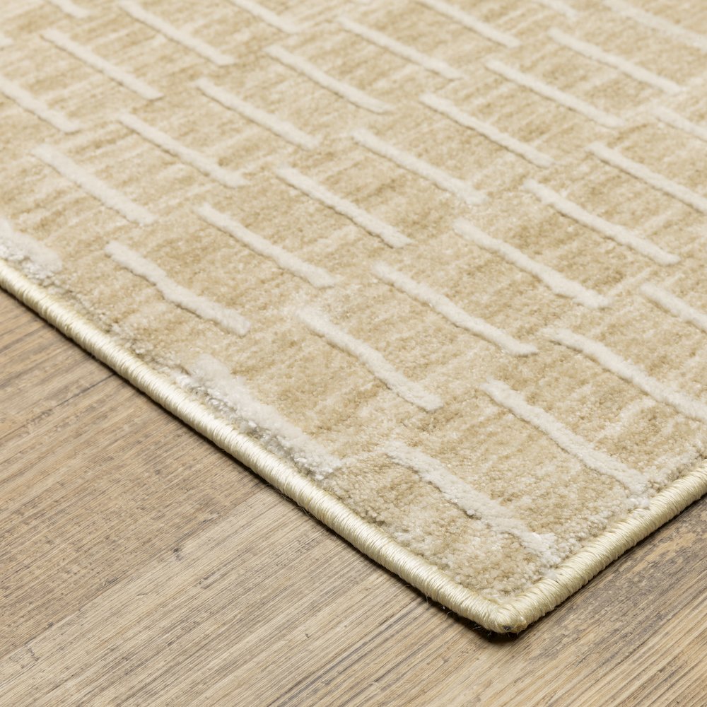 Oliver OLV02 Gold/ Beige Indoor Area Rug - 5'3" x 7'6"