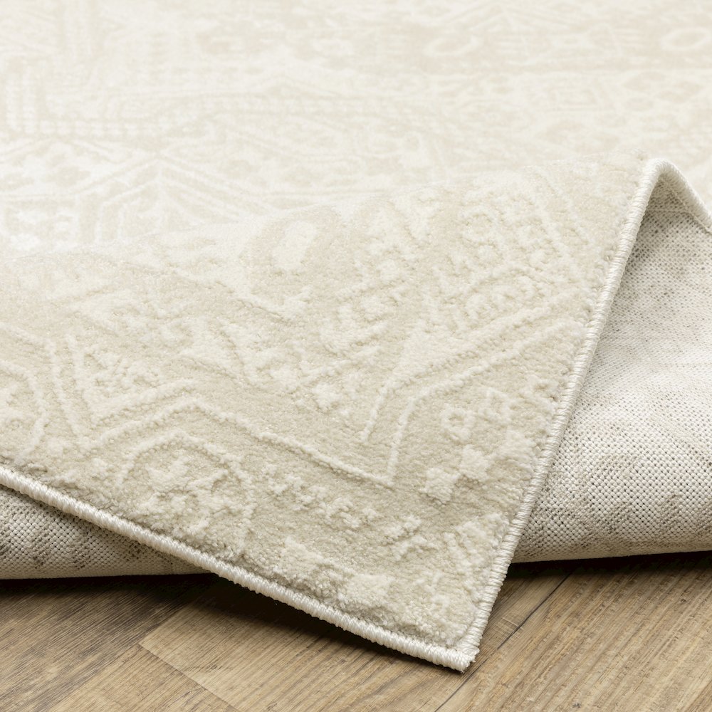 Raylan RAY09 Ivory/ Beige Indoor Area Rug - 3'3" x 5'