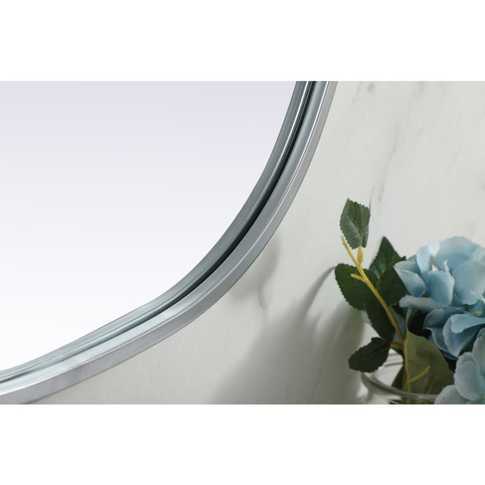 Metal Frame Oval Mirror 20x30 Inch in Silver