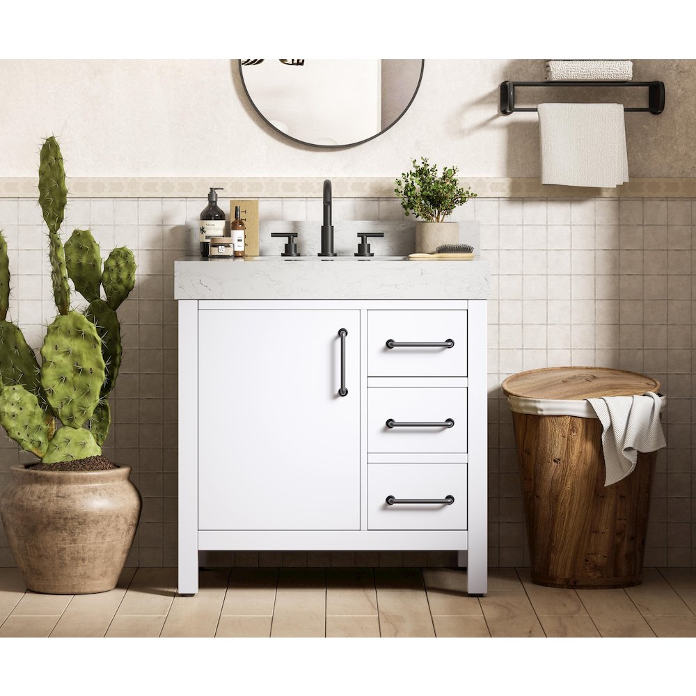 32 inch Single Bathroom Vanity In White with backsplash