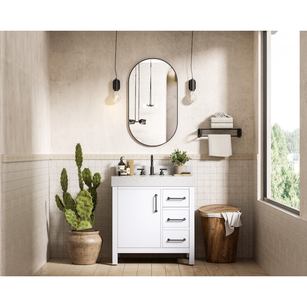 32 inch Single Bathroom Vanity In White with backsplash