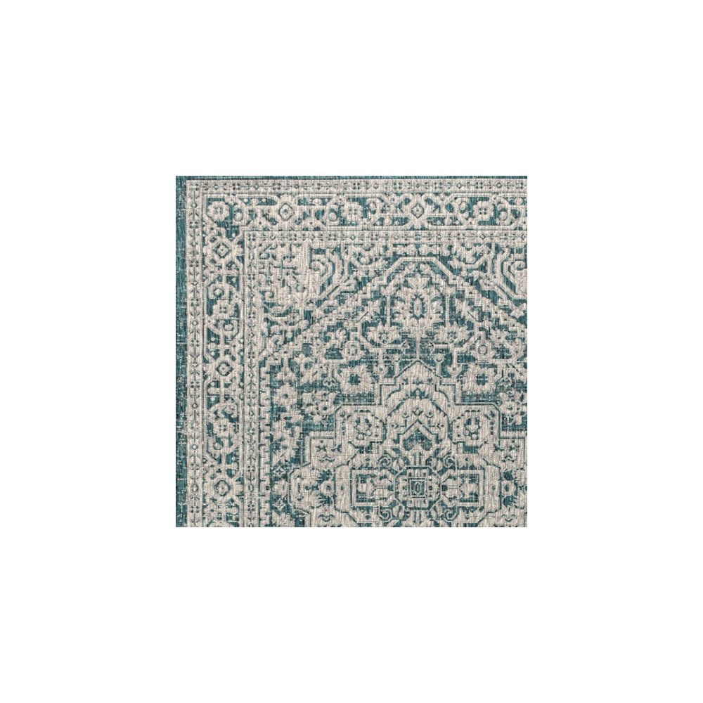 Sinjuri Medallion TetuWeaveIndoor/Outdoor  Rug
