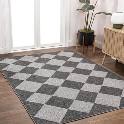 Draper Classic Geometric Diamond Pattern Area Rug