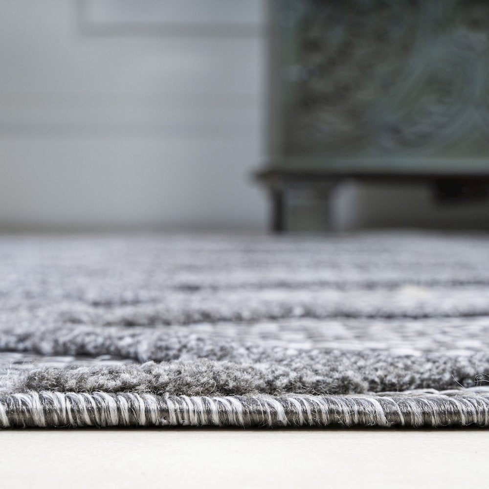 Peralta Moroccan Diamond Indoor/Outdoor Area Rug