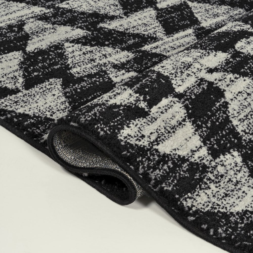 Aisha Moroccan Triangle Geometric Area Rug