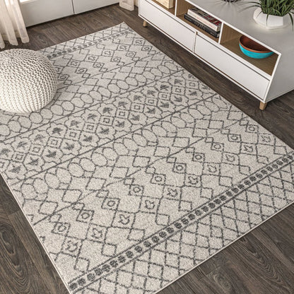 Izil Moroccan Beni Souk Area Rug
