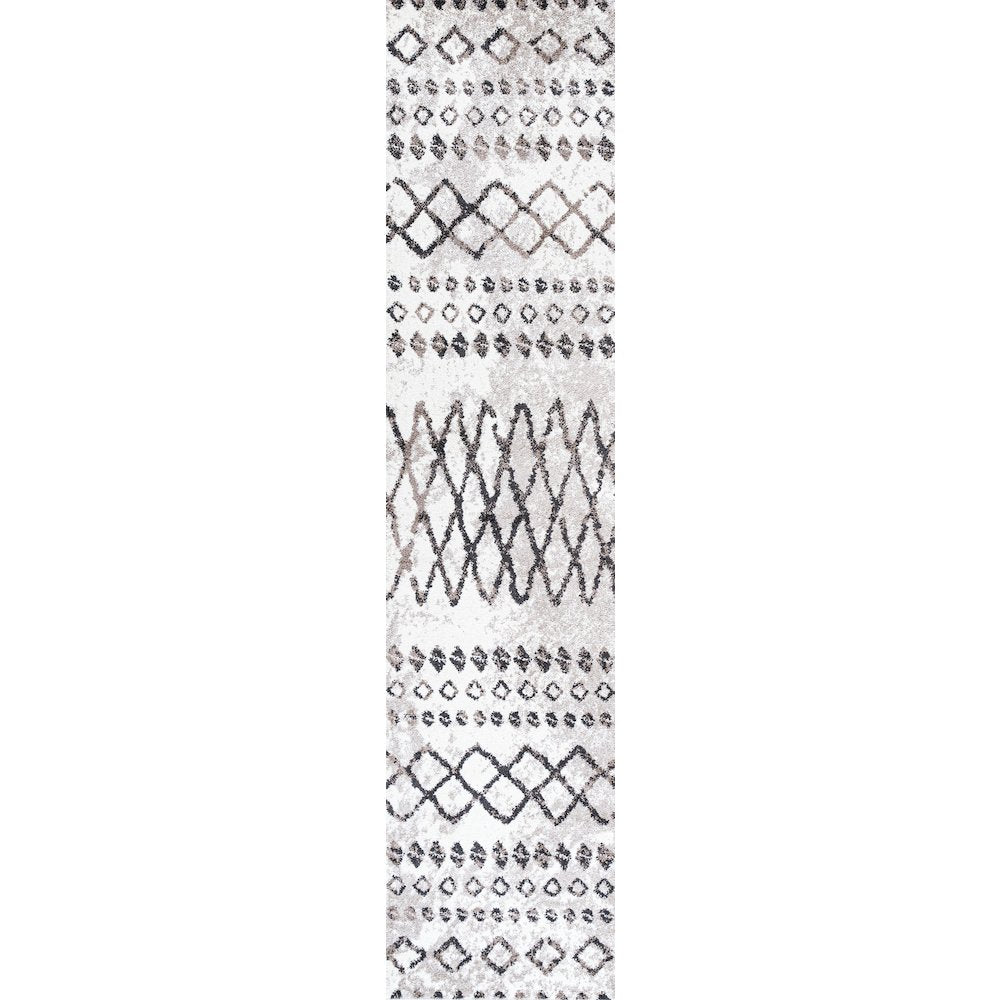 Aksil Moroccan Diamond Area Rug