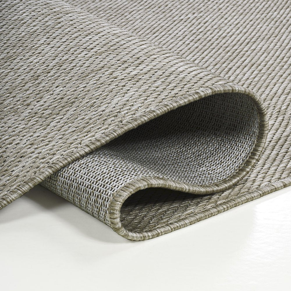 Miles Modern Minimalist Radius Corner SolidIndoor/Outdoor Shaped  Rug
