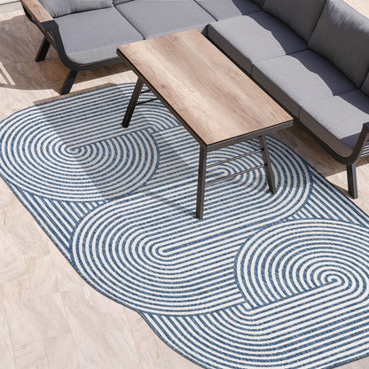 Cream/Navy 5 ft. x 8 ft. Indoor/Outdoor Shaped Area Rug