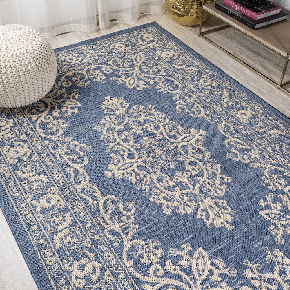 Galon Filigree Indoor/Outdoor Area Rug