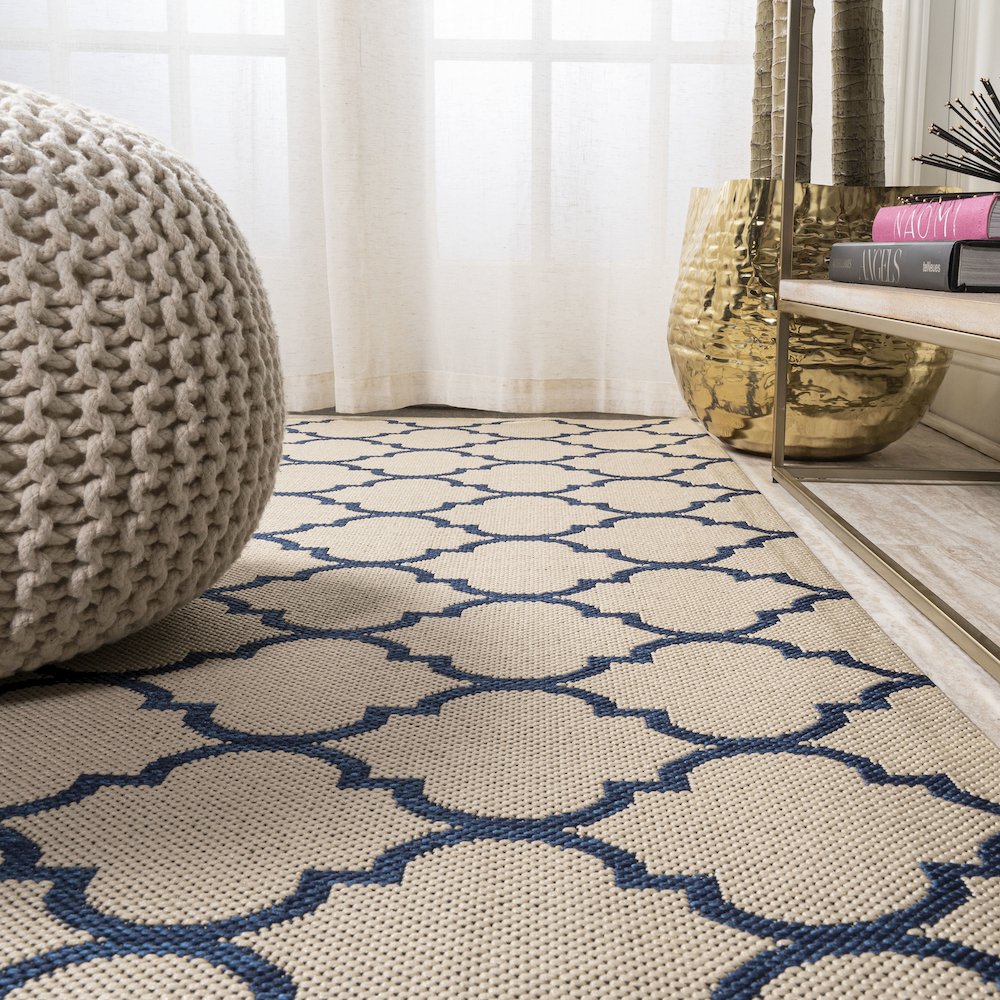 Arabesque Ogee Trellis Indoor/Outdoor Area Rug