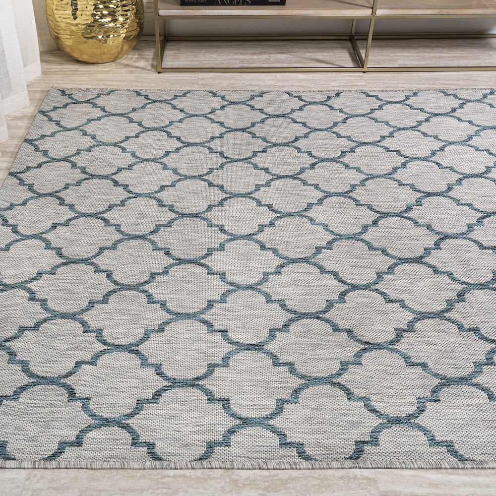 Arabesque Ogee Trellis Indoor/Outdoor Area Rug