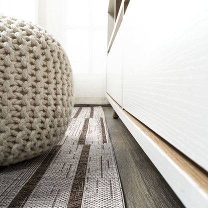 Sukie Modern Offset Stripe Indoor/Outdoor Area Rug