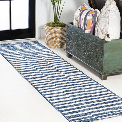Sukie Modern Offset Stripe Indoor/Outdoor Area Rug