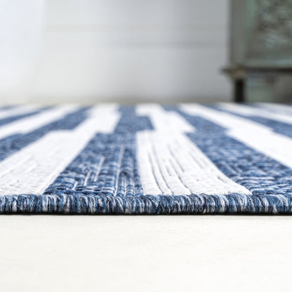 Sukie Modern Offset Stripe Indoor/Outdoor Area Rug