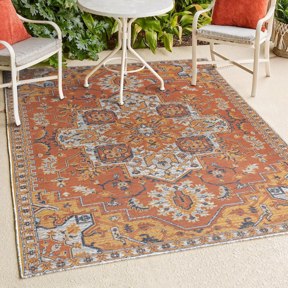 Medallion Reversible Machine-Washable Indoor/Outdoor Runner Rug
