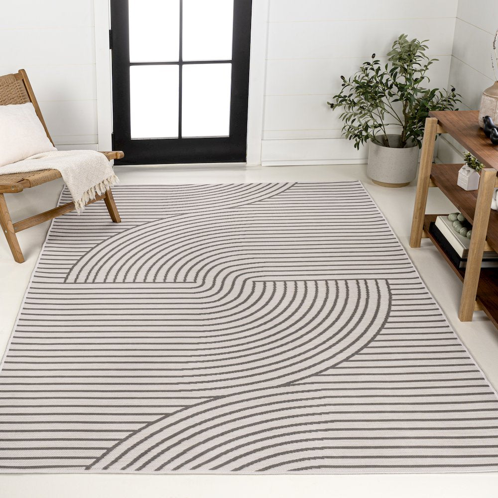 Curve Stripe Reversible Machine-Washable Indoor/Outdoor Area Rug