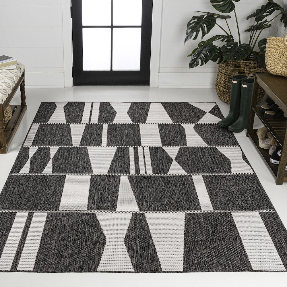 Two-Tone Black/Cream 3 ft. x 5 ft. Indoor/Outdoor Area Rug