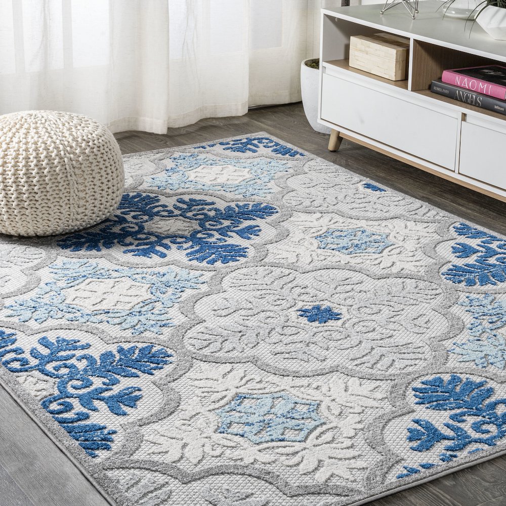 Cassis Ornate Ogee Trellis High-Low Indoor/Outdoor Area Rug