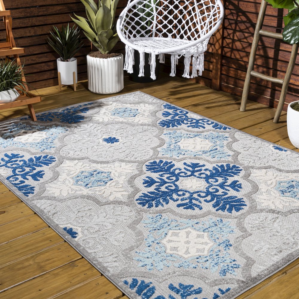 Cassis Ornate Ogee Trellis High-Low Indoor/Outdoor Area Rug