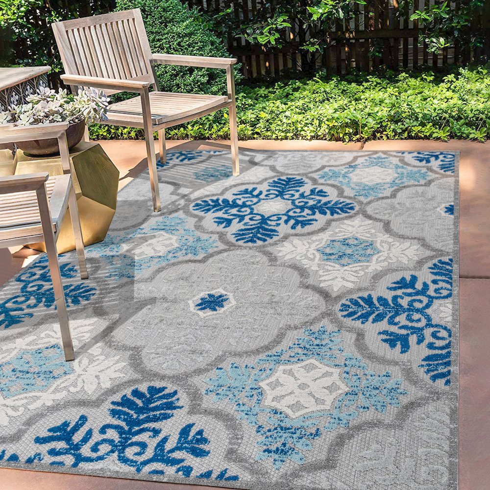 Cassis Ornate Ogee Trellis High-Low Indoor/Outdoor Area Rug